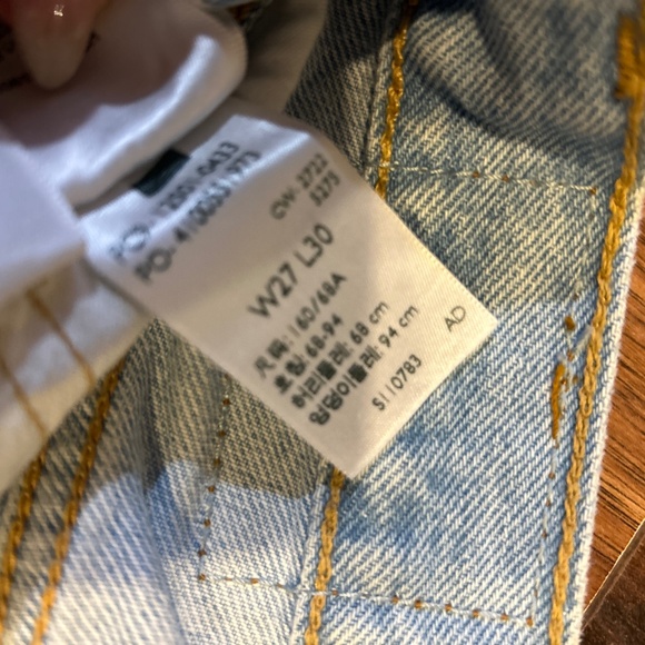 Women’s 501 Levi’s - Picture 4 of 7